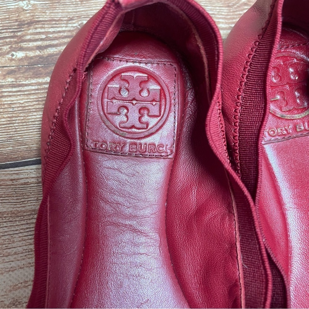 Tory Burch Caroline 2 Cabernet Leather Ballet Flats Gold Logo Women's Size 5 m - Picture 10 of 10